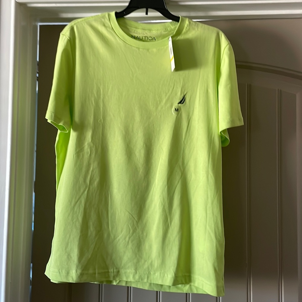 Men’s Nautica Short Sleeve Shirt NWT Size Medium